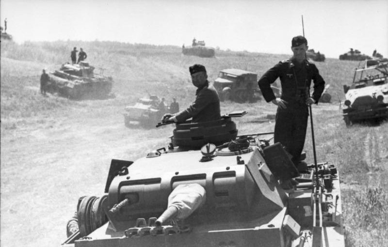 Blindés allemand en Pologne en juin 1941 (© Bundesarchiv)