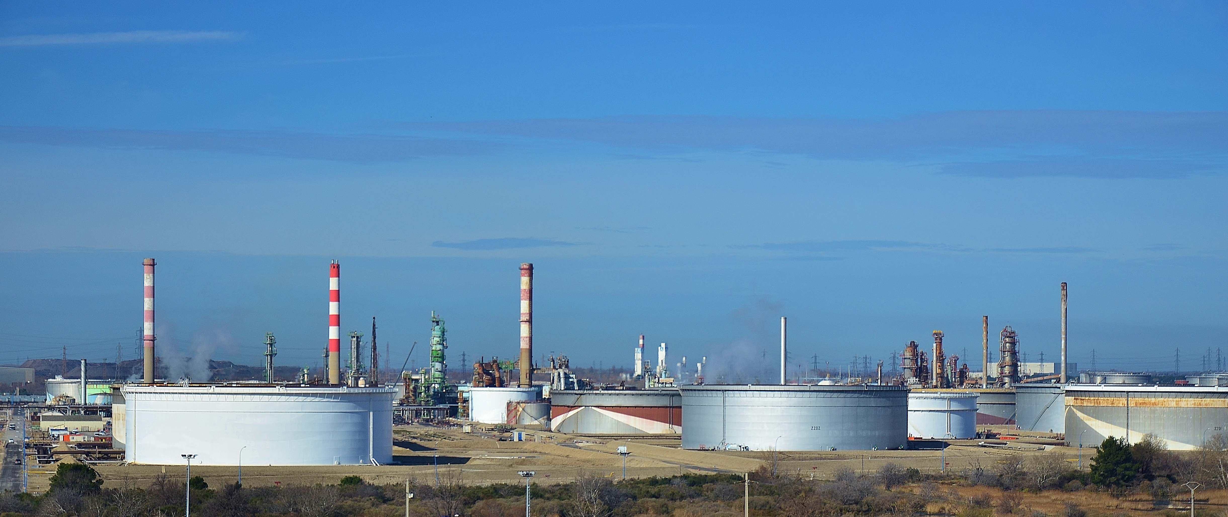 Raffinage de pétrole à Fos-sur-Mer (Bouches-du-Rhône) © Nancy - Adobe Stock