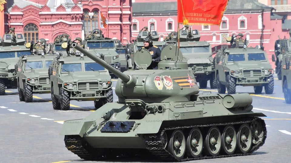 Le char soviétique T 34 a été le seul char à défiler à Moscou le 9 mai 2023